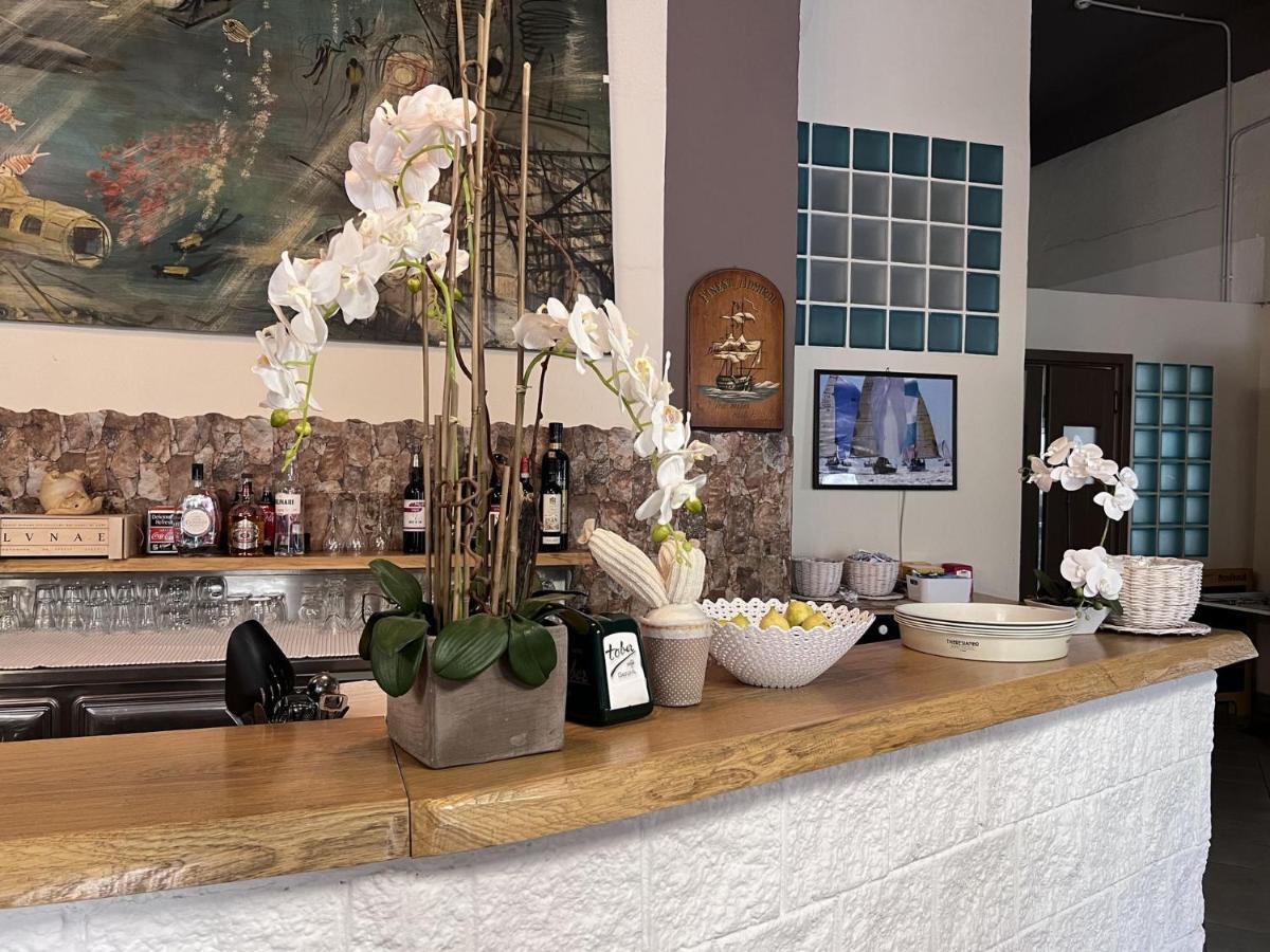 Eden Hotel Deiva Marina Luaran gambar