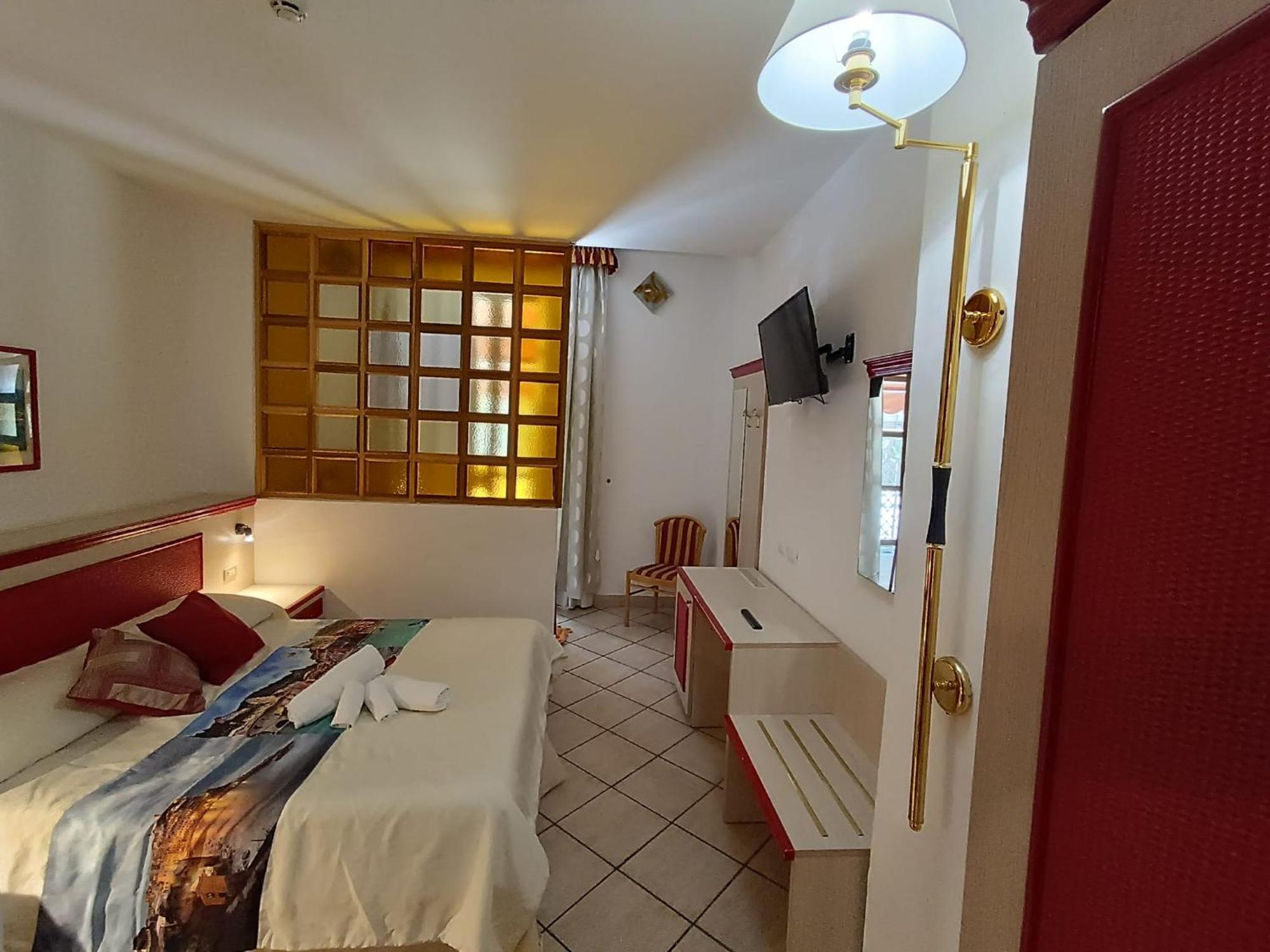 Eden Hotel Deiva Marina Luaran gambar